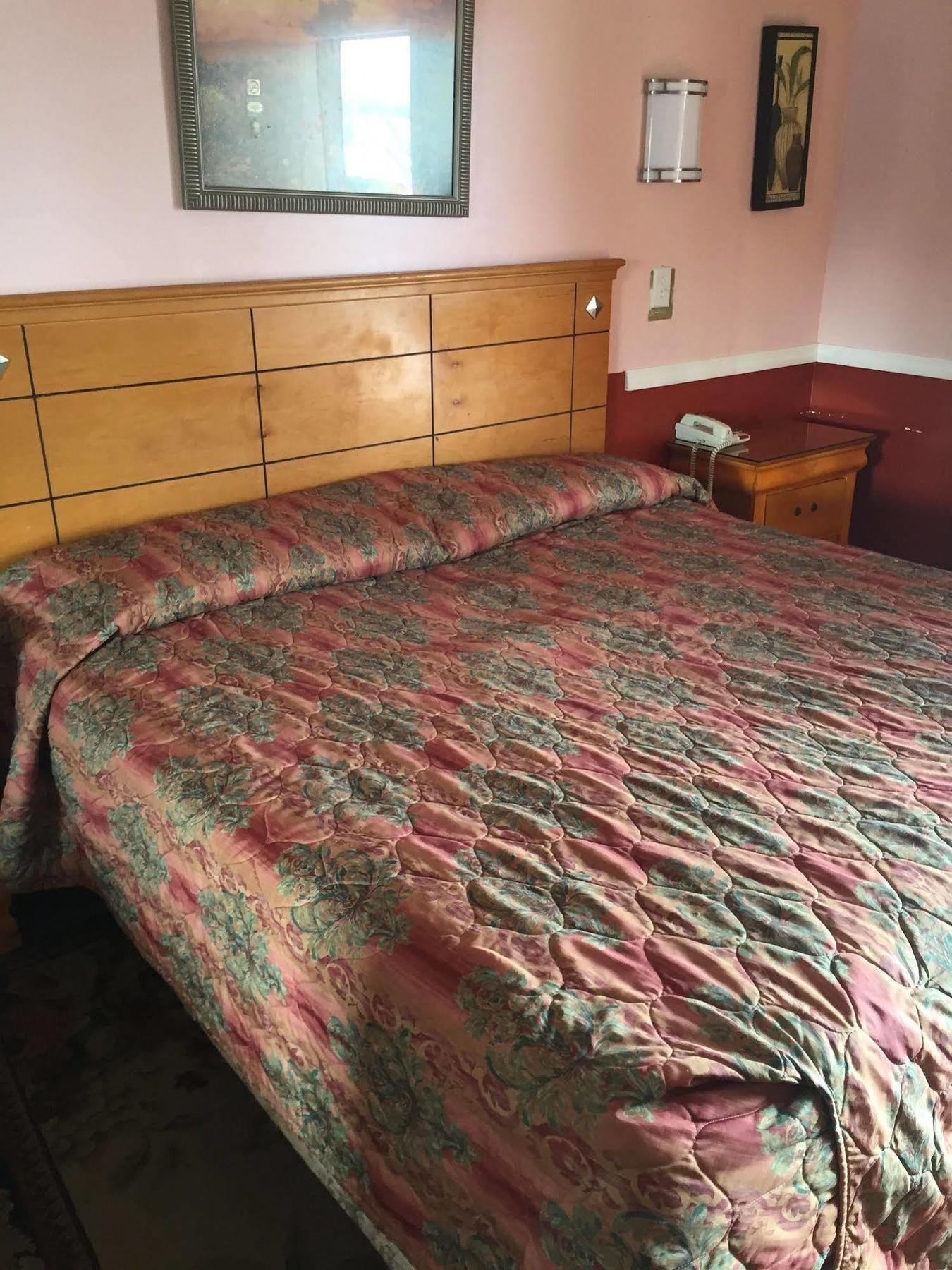 112 Motel Medford Kültér fotó